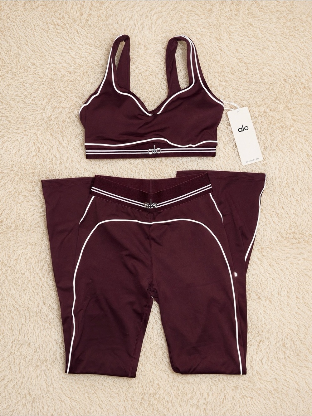 Alo Yoga Women’s Burgundy Sports Bra & Leggings Matching Set Size M New
